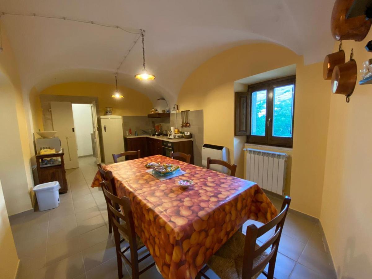 Dimora Di Nonno Livio Santo Stefano Di Sessanio Exterior foto